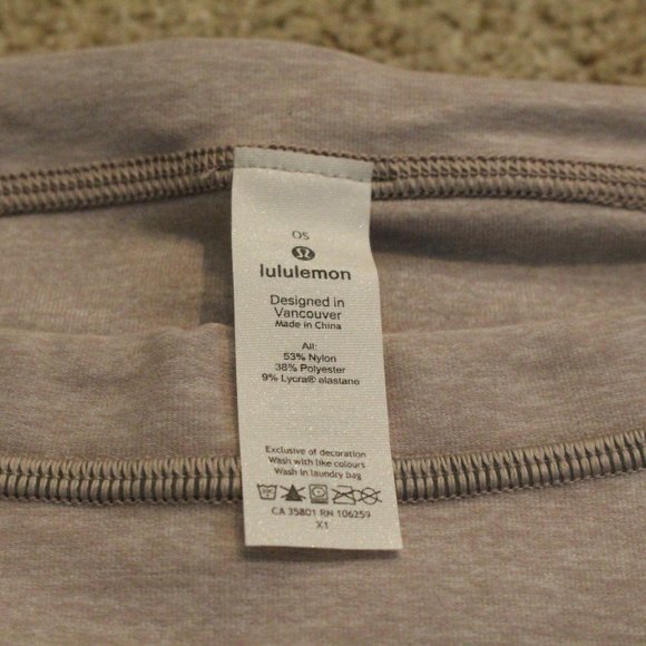 Lululemon Cross Chill Neckwarmer - Picture 4 of 9